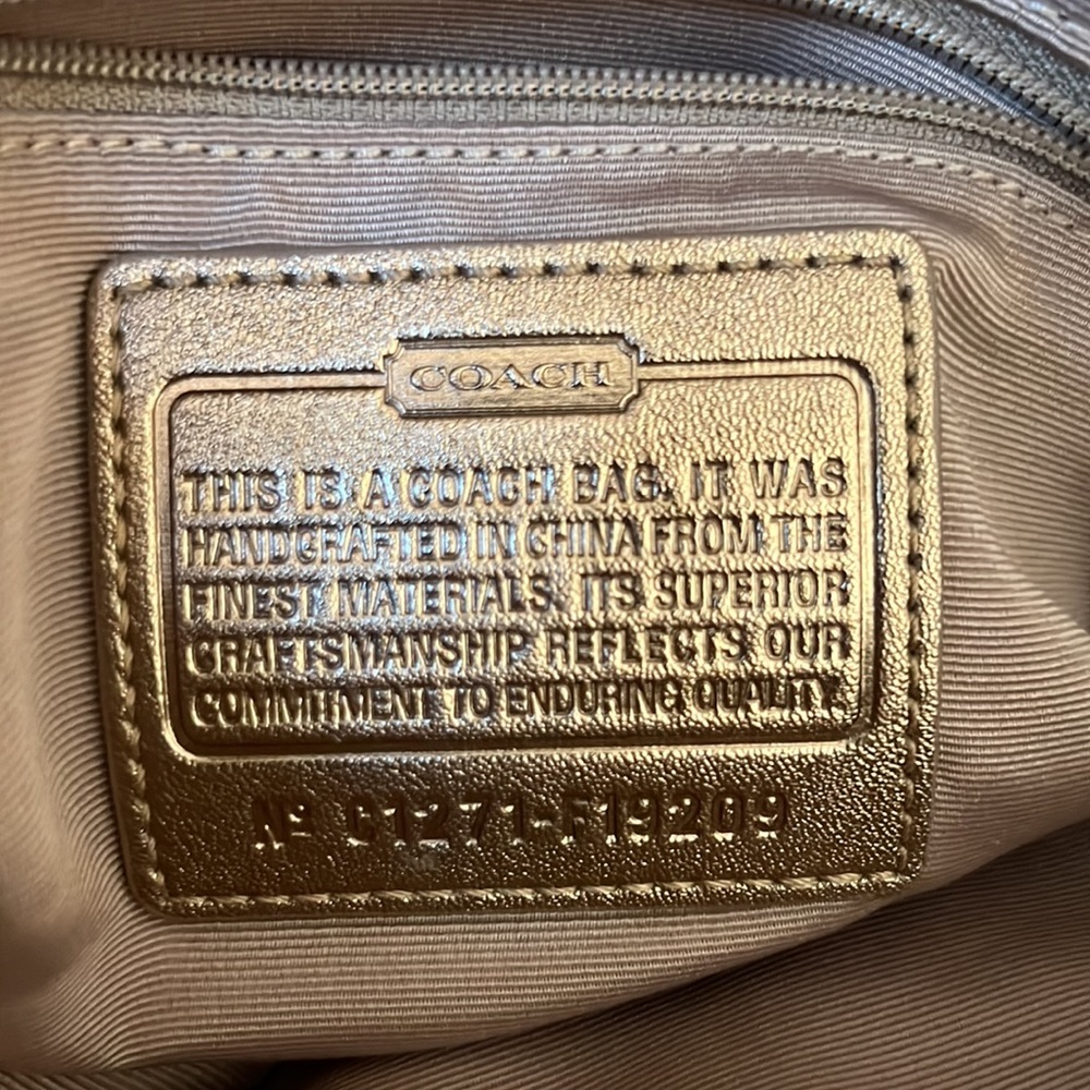 Coach Signature Canvas Crossbody Purse in New Condition - Picture 8 of 8